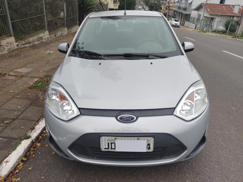 FIESTA 1.6 ROCAM SE PLUS SEDAN 8V FLEX 4P MANUAL - 2014 - FARROUPILHA