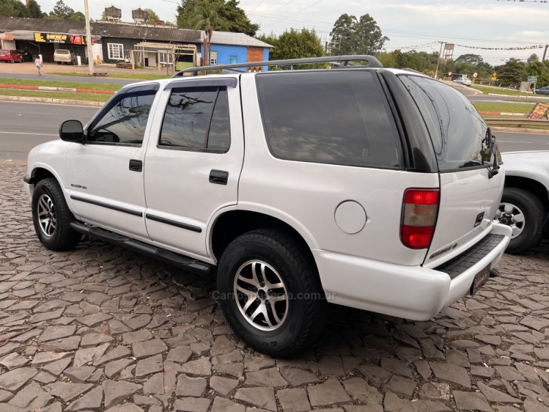 BLAZER 2.8 DLX 4X4 12V TURBO INTERCOOLER DIESEL 4P MANUAL - 2000 - TAQUARA