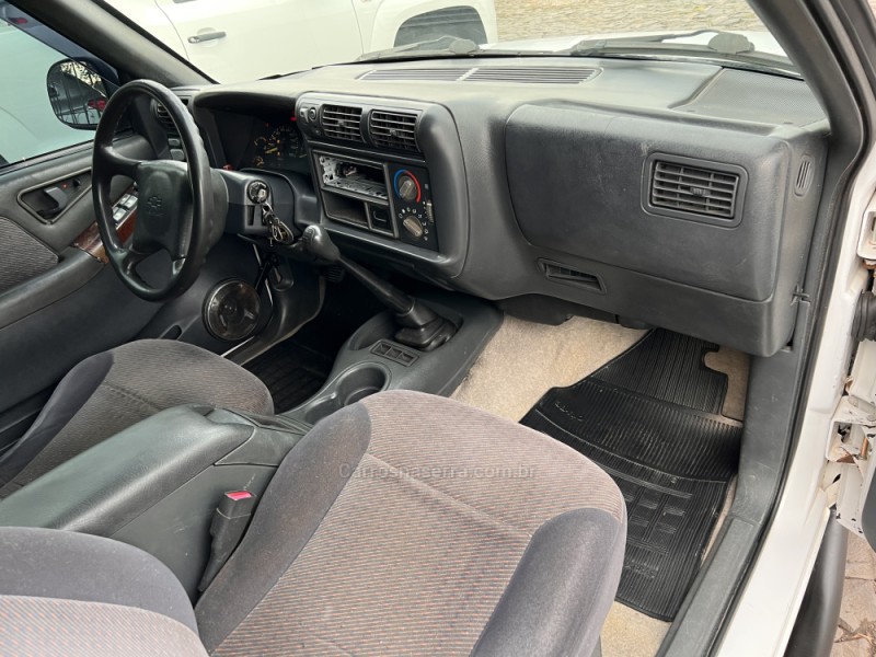 BLAZER 2.8 DLX 4X4 12V TURBO INTERCOOLER DIESEL 4P MANUAL - 2000 - TAQUARA
