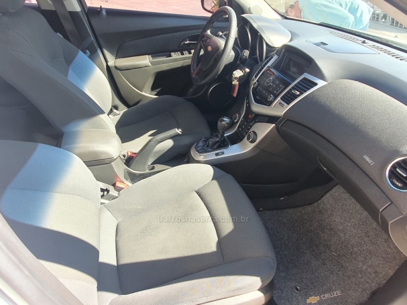CRUZE 1.8 LT 16V FLEX 4P MANUAL - 2015 - FARROUPILHA