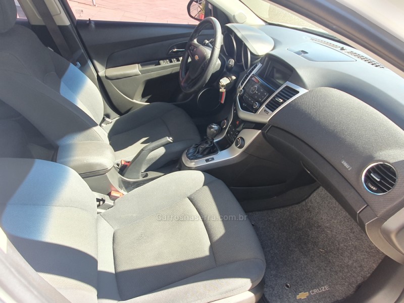CRUZE 1.8 LT 16V FLEX 4P MANUAL - 2015 - FARROUPILHA
