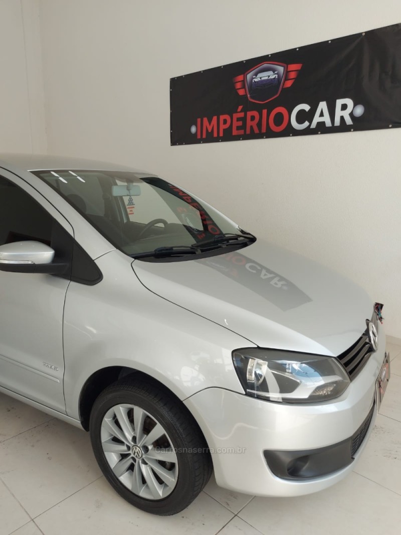 FOX 1.0 MI 8V FLEX 4P MANUAL - 2011 - CAXIAS DO SUL