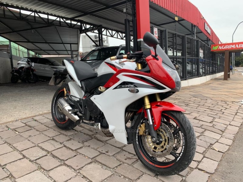 CBR 600F  - 2013 - CAXIAS DO SUL