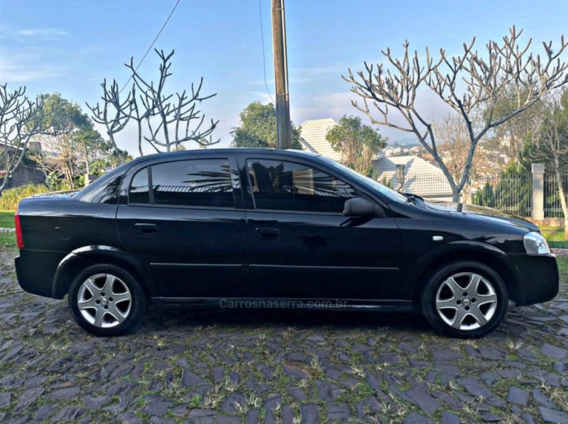 ASTRA 2.0 MPFI ELEGANCE SEDAN 8V FLEX 4P MANUAL - 2009 - NOVO HAMBURGO