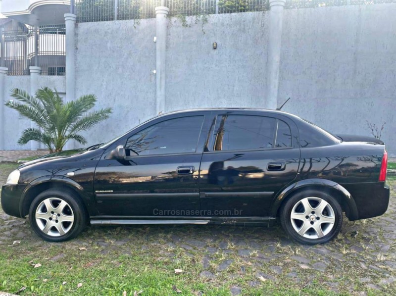 ASTRA 2.0 MPFI ELEGANCE SEDAN 8V FLEX 4P MANUAL - 2009 - NOVO HAMBURGO