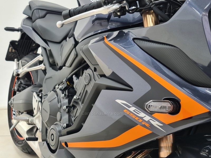 CB 650R  - 2021 - SANTA CRUZ DO SUL