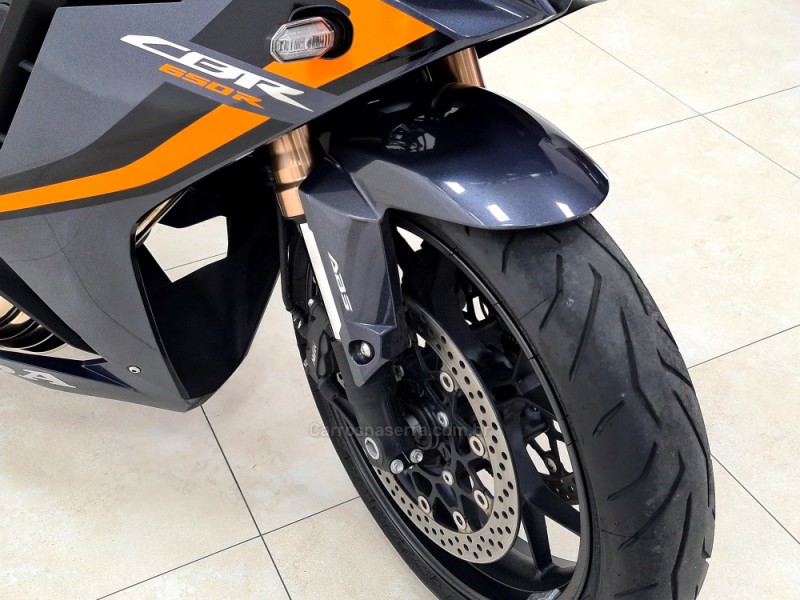 CB 650R  - 2021 - SANTA CRUZ DO SUL