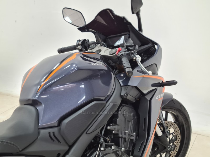 CB 650R  - 2021 - SANTA CRUZ DO SUL