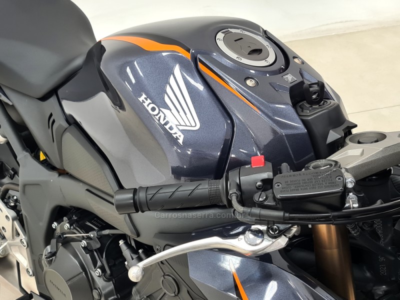 CB 650R  - 2021 - SANTA CRUZ DO SUL