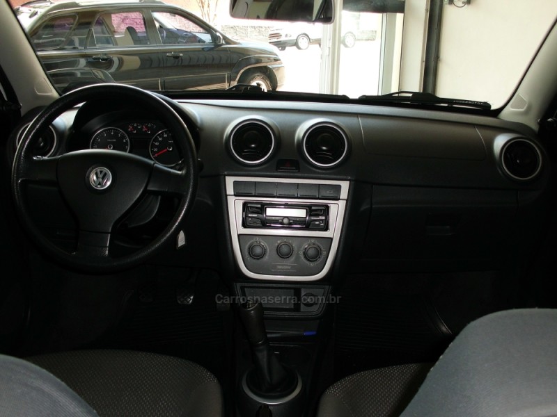 VOYAGE 1.0 MI CITY 8V FLEX 4P MANUAL - 2013 - FLORES DA CUNHA
