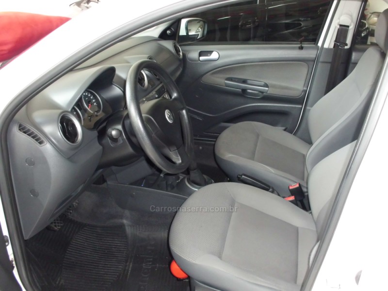 VOYAGE 1.0 MI CITY 8V FLEX 4P MANUAL - 2013 - FLORES DA CUNHA