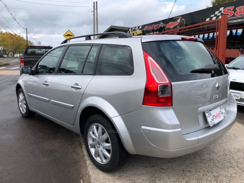 MÉGANE 1.6 DYNAMIQUE GRAND TOUR 16V FLEX 4P MANUAL - 2011 - CANELA