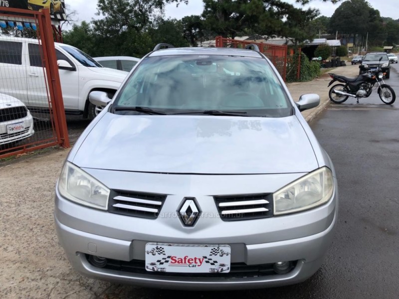 MÉGANE 1.6 DYNAMIQUE GRAND TOUR 16V FLEX 4P MANUAL - 2011 - CANELA