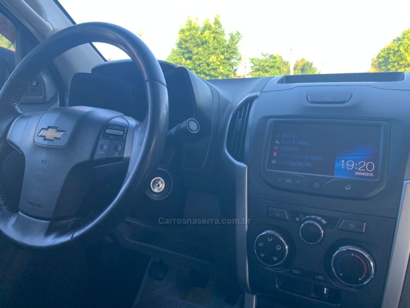 S10 2.4 ADVANTAGE 4X2 CD 8V FLEX 4P MANUAL - 2016 - PORTãO