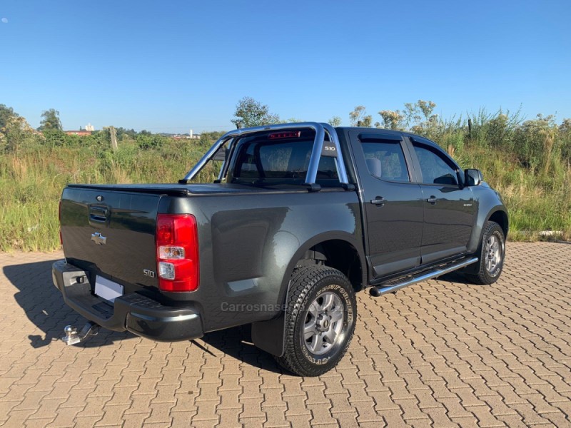 S10 2.4 ADVANTAGE 4X2 CD 8V FLEX 4P MANUAL - 2016 - PORTãO