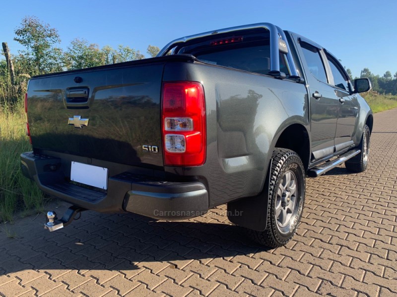 S10 2.4 ADVANTAGE 4X2 CD 8V FLEX 4P MANUAL - 2016 - PORTãO
