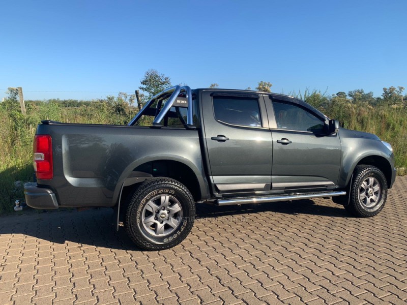 S10 2.4 ADVANTAGE 4X2 CD 8V FLEX 4P MANUAL - 2016 - PORTãO