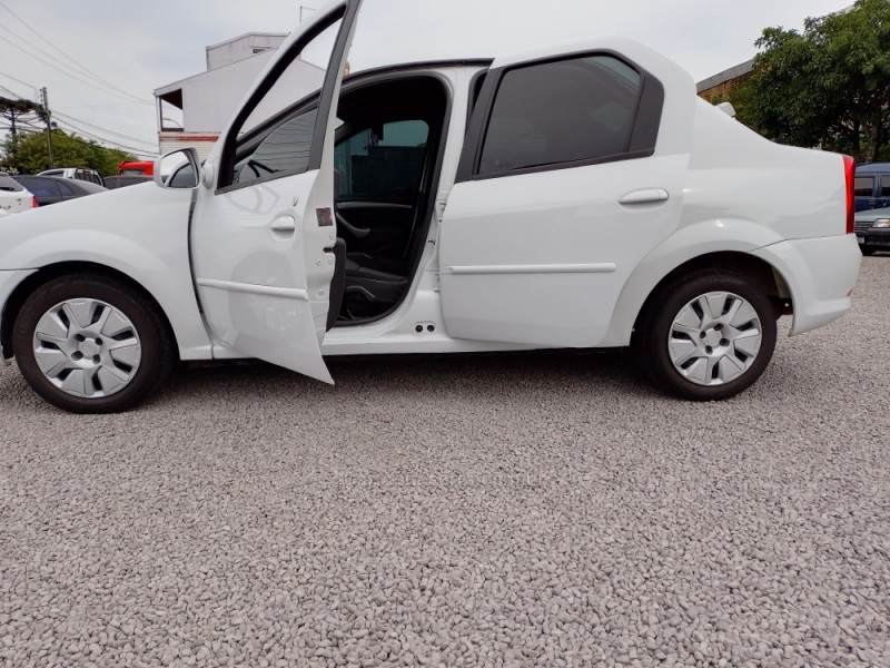 LOGAN 1.6 EXPRESSION 8V FLEX 4P MANUAL - 2012 - CAXIAS DO SUL