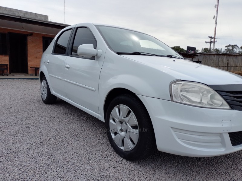 LOGAN 1.6 EXPRESSION 8V FLEX 4P MANUAL - 2012 - CAXIAS DO SUL