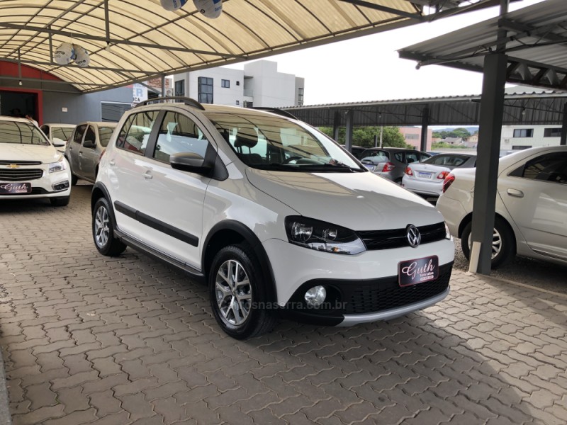 CROSSFOX 1.6 MI FLEX 8V 4P MANUAL - 2014 - BOM PRINCíPIO