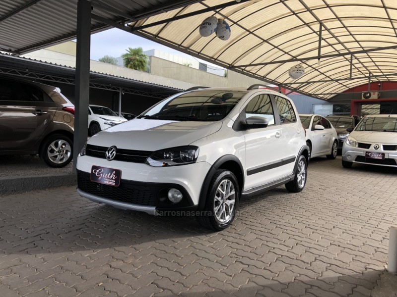 CROSSFOX 1.6 MI FLEX 8V 4P MANUAL - 2014 - BOM PRINCíPIO