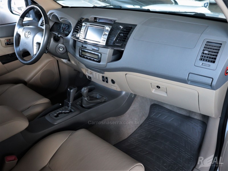 HILUX SW4 3.0 SRV 4X4 16V TURBO INTERCOOLER DIESEL 4P AUTOMÁTICO - 2013 - SAPIRANGA