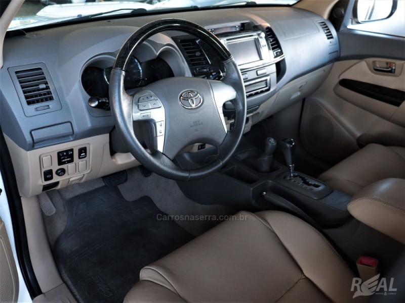 HILUX SW4 3.0 SRV 4X4 16V TURBO INTERCOOLER DIESEL 4P AUTOMÁTICO - 2013 - SAPIRANGA