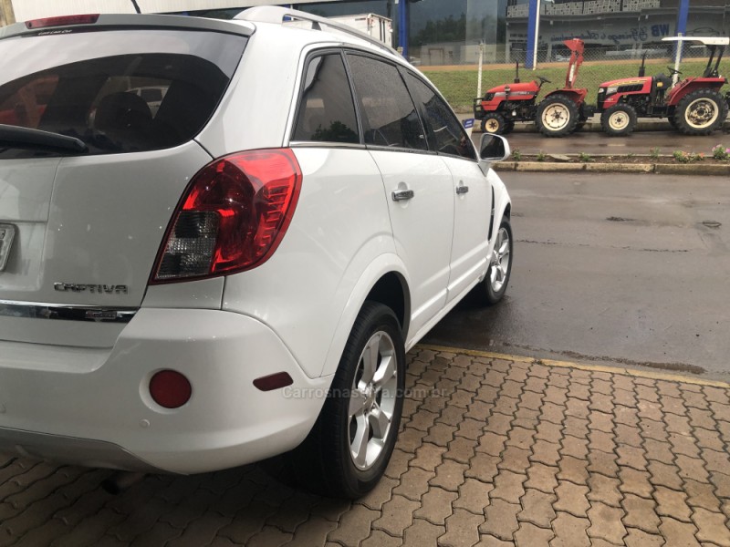 CAPTIVA 2.4 FWD SPORT 16V GASOLINA 4P AUTOMÁTICO - 2015 - VALE REAL