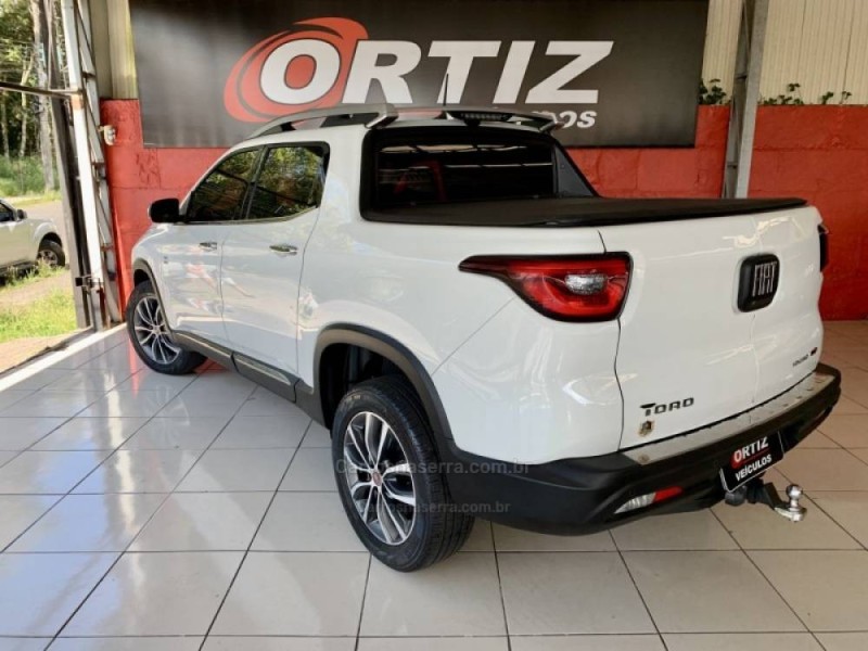 TORO 2.0 16V TURBO DIESEL VOLCANO 4WD AUTOMÁTICO - 2020 - CAXIAS DO SUL