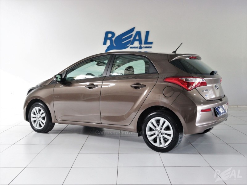 HB20 1.0 COMFORT PLUS 12V FLEX 4P MANUAL - 2018 - SAPIRANGA