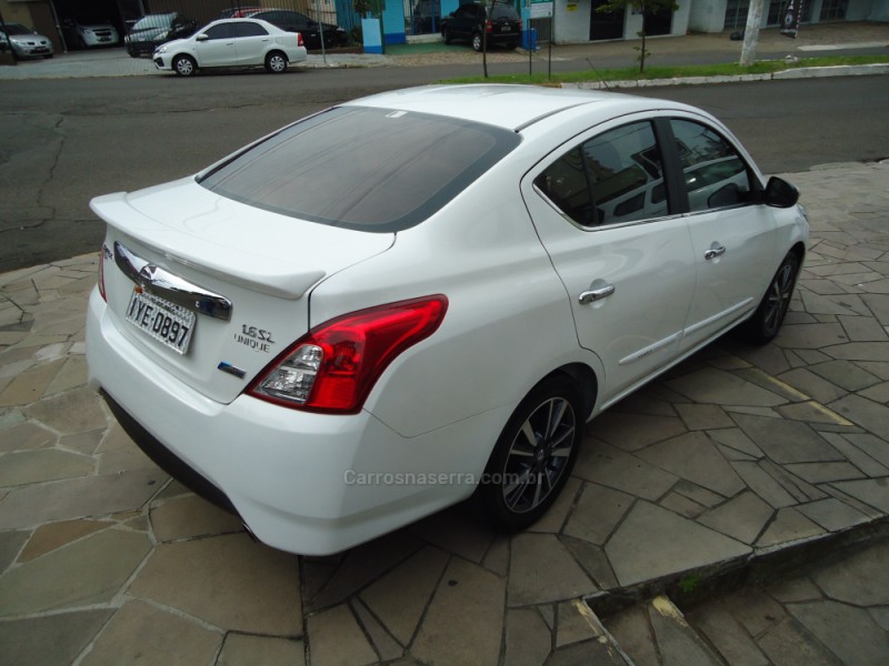 VERSA 1.6 16V FLEX UNIQUE 4P XTRONIC - 2018 - NOVO HAMBURGO