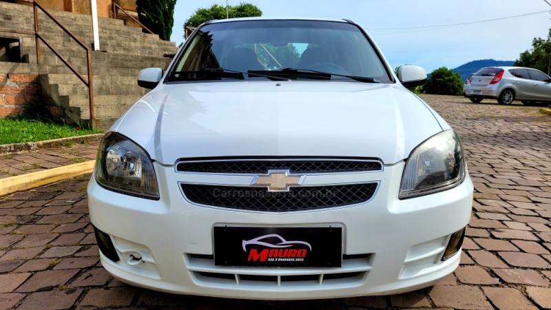 CELTA 1.0 MPFI LT 8V FLEX 4P MANUAL - 2015 - IVOTI