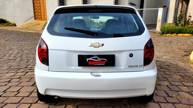CELTA 1.0 MPFI LT 8V FLEX 4P MANUAL - 2015 - IVOTI