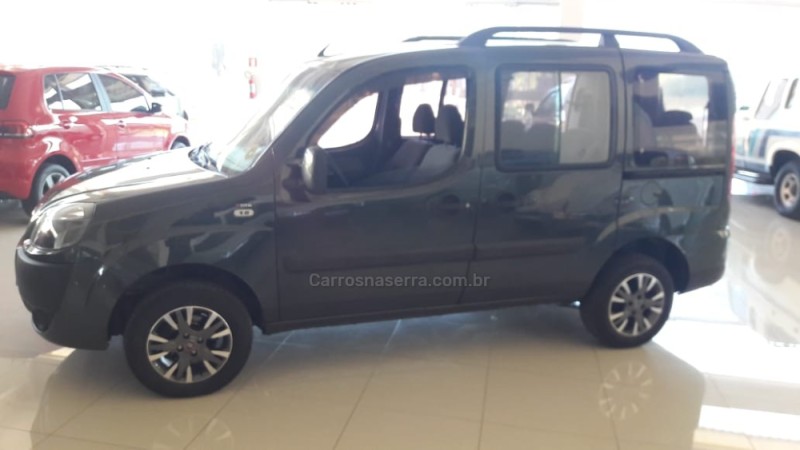 DOBLÓ 1.8 MPI HLX 8V FLEX 4P MANUAL - 2011 - NOVA PETRóPOLIS