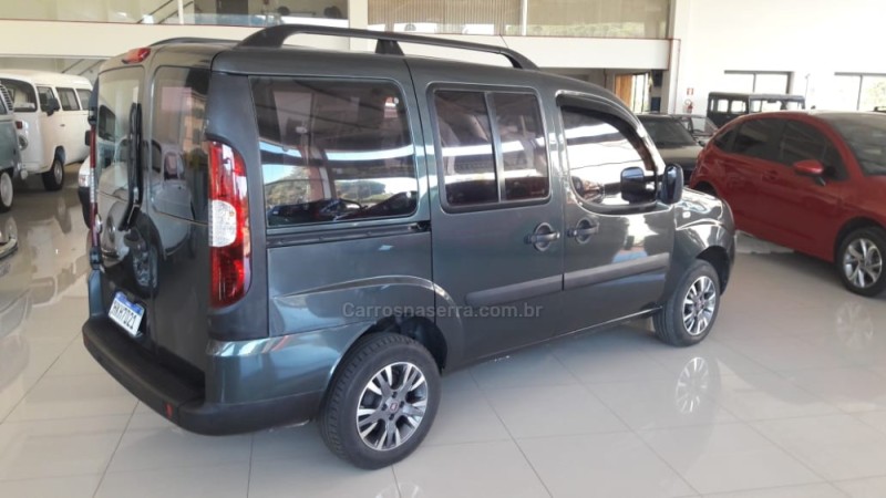 DOBLÓ 1.8 MPI HLX 8V FLEX 4P MANUAL - 2011 - NOVA PETRóPOLIS