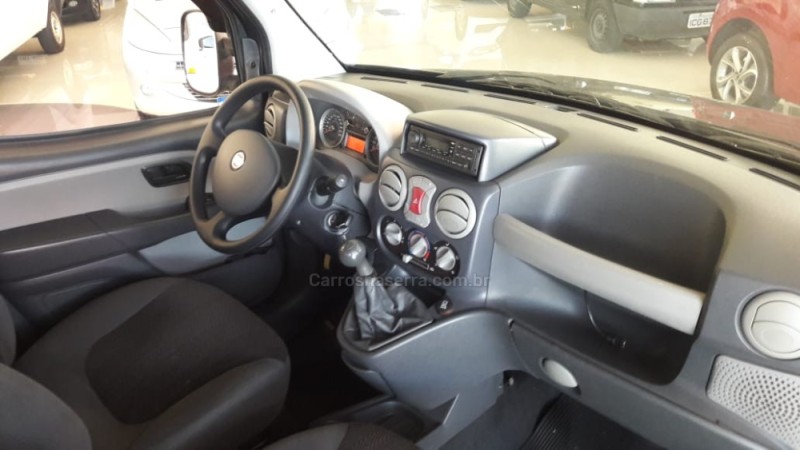 DOBLÓ 1.8 MPI HLX 8V FLEX 4P MANUAL - 2011 - NOVA PETRóPOLIS