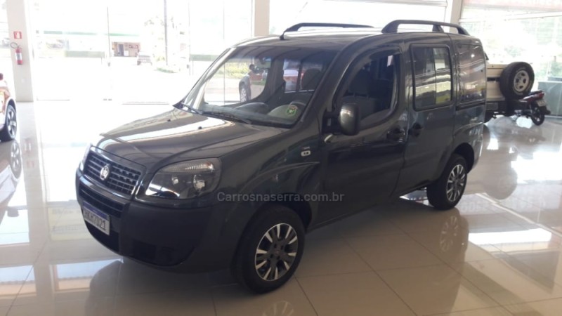 DOBLÓ 1.8 MPI HLX 8V FLEX 4P MANUAL - 2011 - NOVA PETRóPOLIS