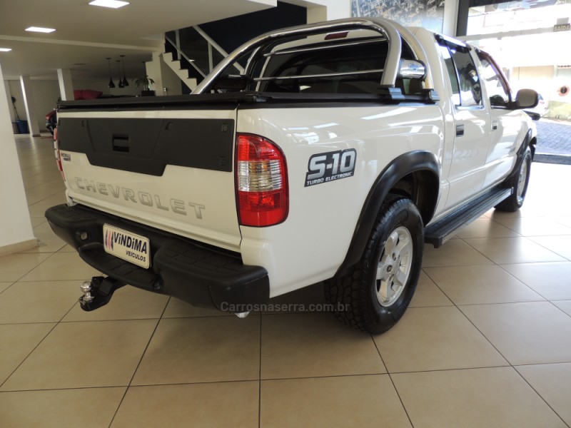 S10 2.8 COLINA 4X2 CD 12V TURBO ELECTRONIC INTERCOOLER DIESEL 4P MANUAL - 2011 - FLORES DA CUNHA
