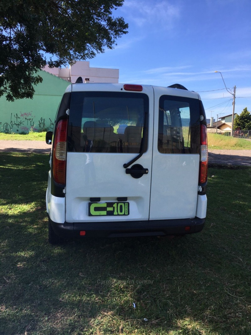 DOBLÓ 1.8 MPI HLX 8V FLEX 4P MANUAL - 2010 - CAXIAS DO SUL