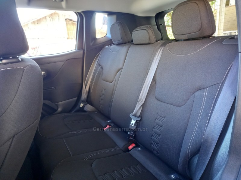RENEGADE 1.3 SPORT T270 16V TURBO FLEX 4P AUTOMÁTICO - 2022 - VACARIA