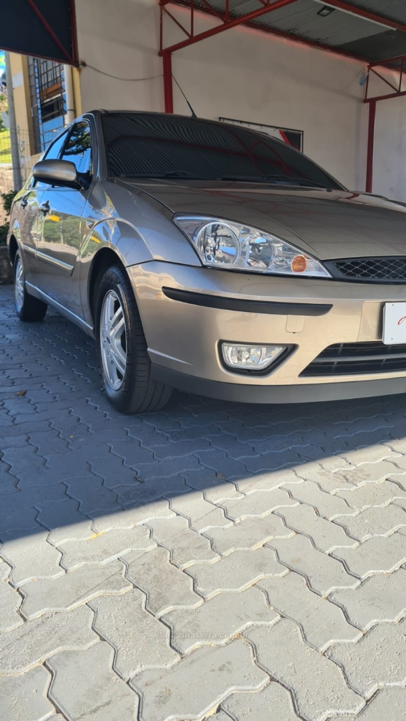 FOCUS 2.0 GLX SEDAN 16V FLEX 4P MANUAL - 2008 - CAXIAS DO SUL
