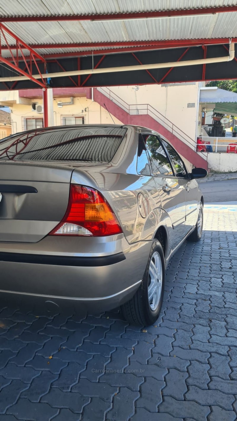 FOCUS 2.0 GLX SEDAN 16V FLEX 4P MANUAL - 2008 - CAXIAS DO SUL