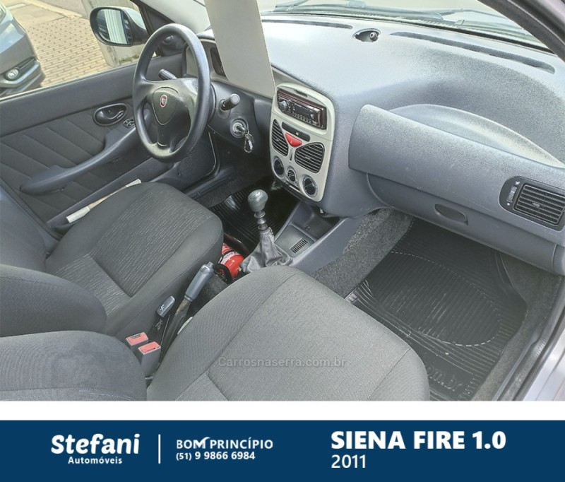SIENA 1.0 MPI FIRE CELEBRATION 8V FLEX 4P MANUAL - 2011 - BOM PRINCíPIO