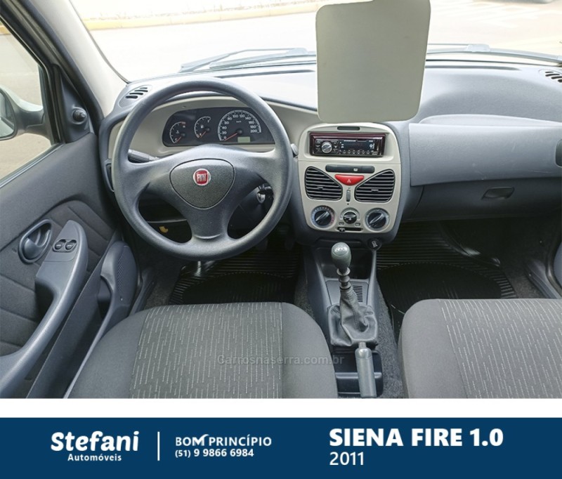 SIENA 1.0 MPI FIRE CELEBRATION 8V FLEX 4P MANUAL - 2011 - BOM PRINCíPIO