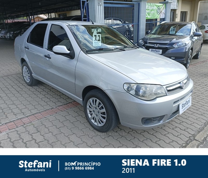 SIENA 1.0 MPI FIRE CELEBRATION 8V FLEX 4P MANUAL - 2011 - BOM PRINCíPIO