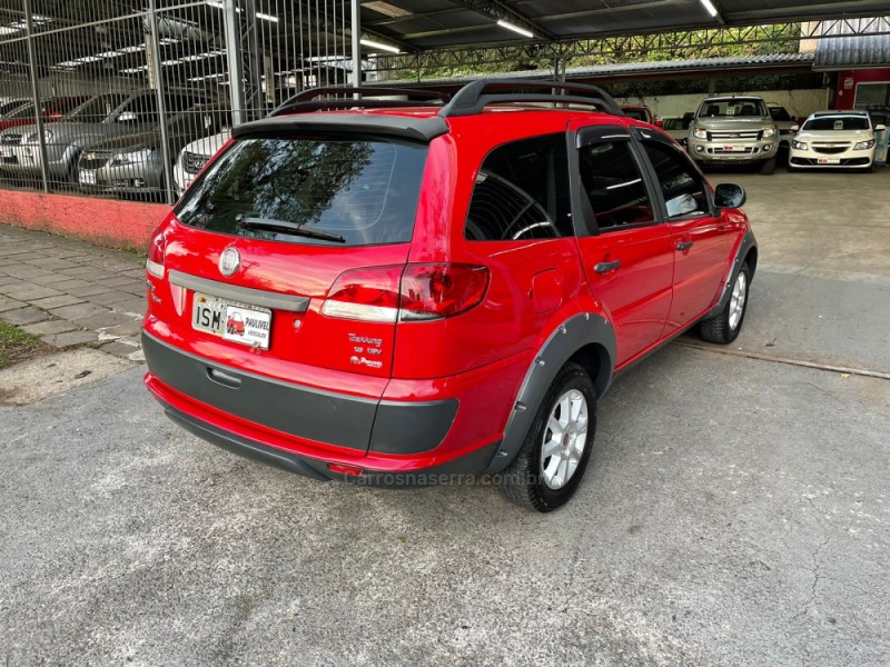 PALIO 1.6 TREKKING WEEKEND 16V FLEX 4P MANUAL - 2012 - CAXIAS DO SUL