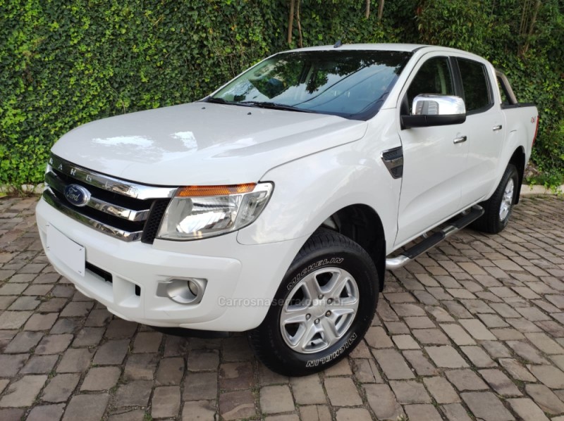 RANGER 3.2 XLT 4X4 CD 20V DIESEL 4P AUTOMÁTICO - 2014 - FARROUPILHA
