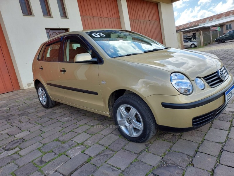 POLO 1.6 MI PLUS 8V GASOLINA 4P MANUAL - 2003 - VERANóPOLIS