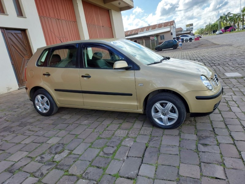 POLO 1.6 MI PLUS 8V GASOLINA 4P MANUAL - 2003 - VERANóPOLIS