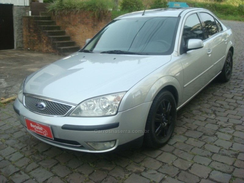 mondeo 2.0 ghia 16v gasolina 4p automatico 2004 farroupilha